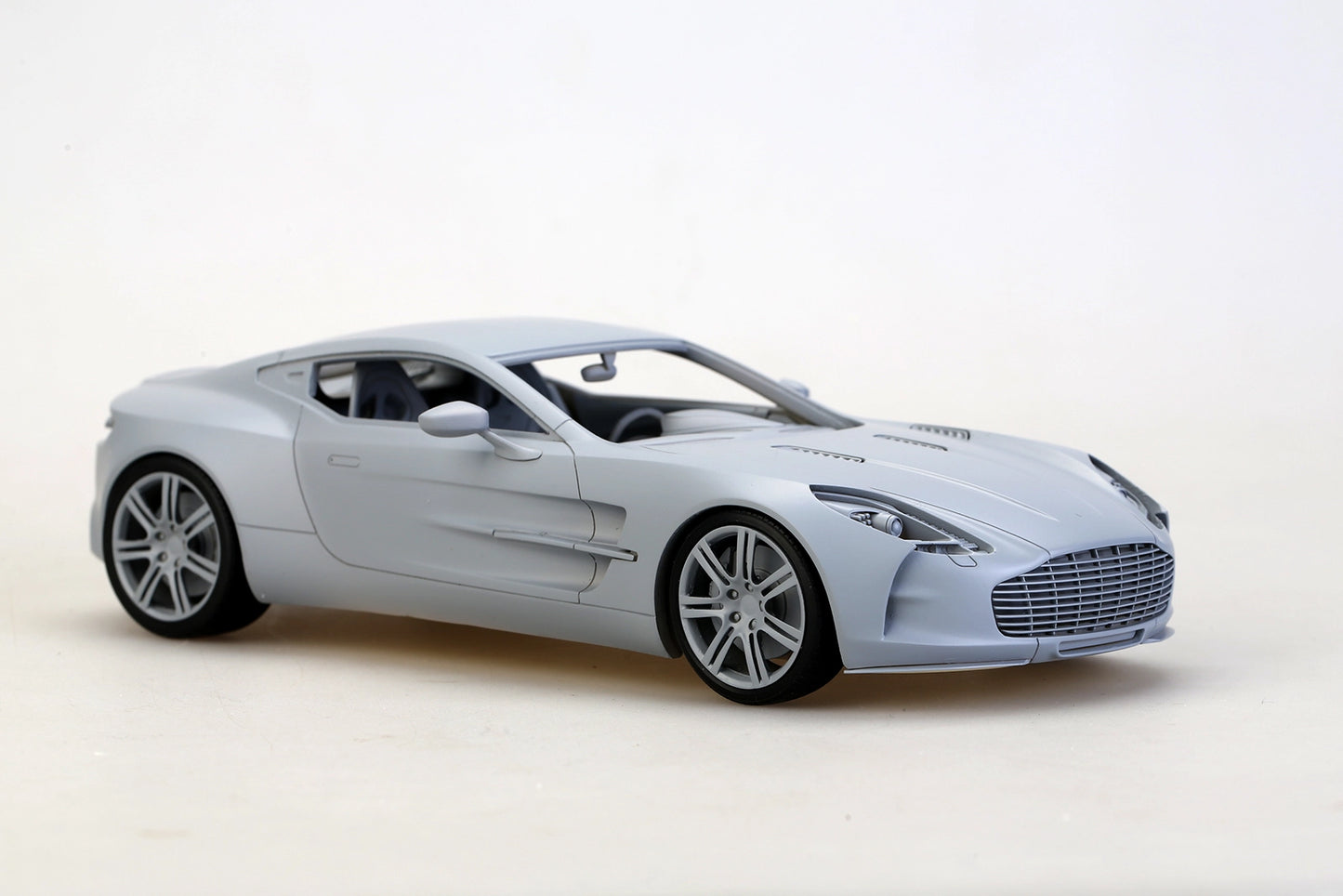 Alpha Model - Aston Martin ONE77 - 1/24