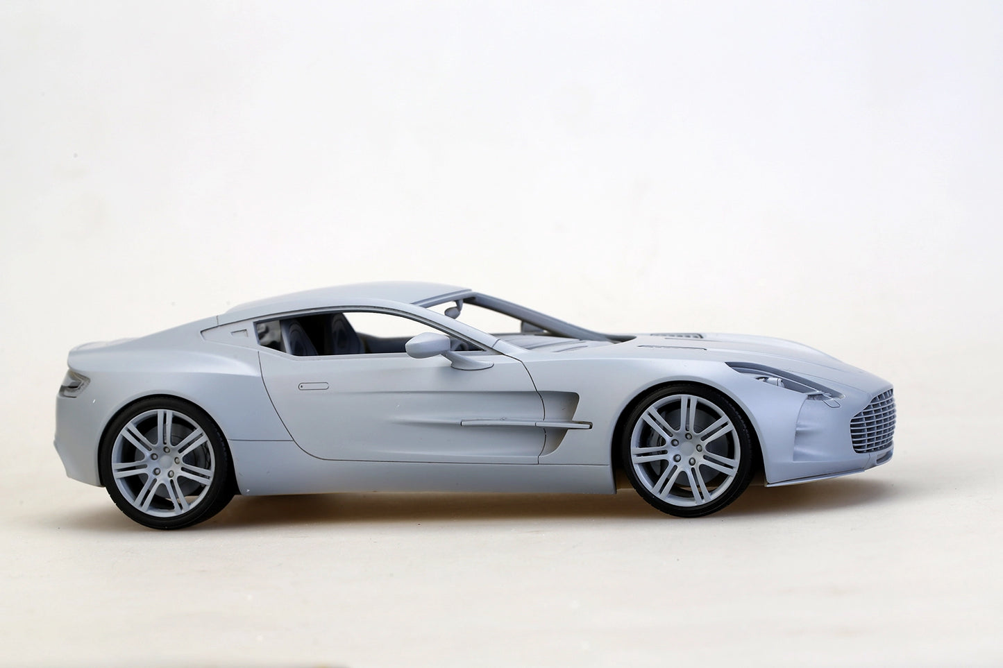Alpha Model - Aston Martin ONE77 - 1/24