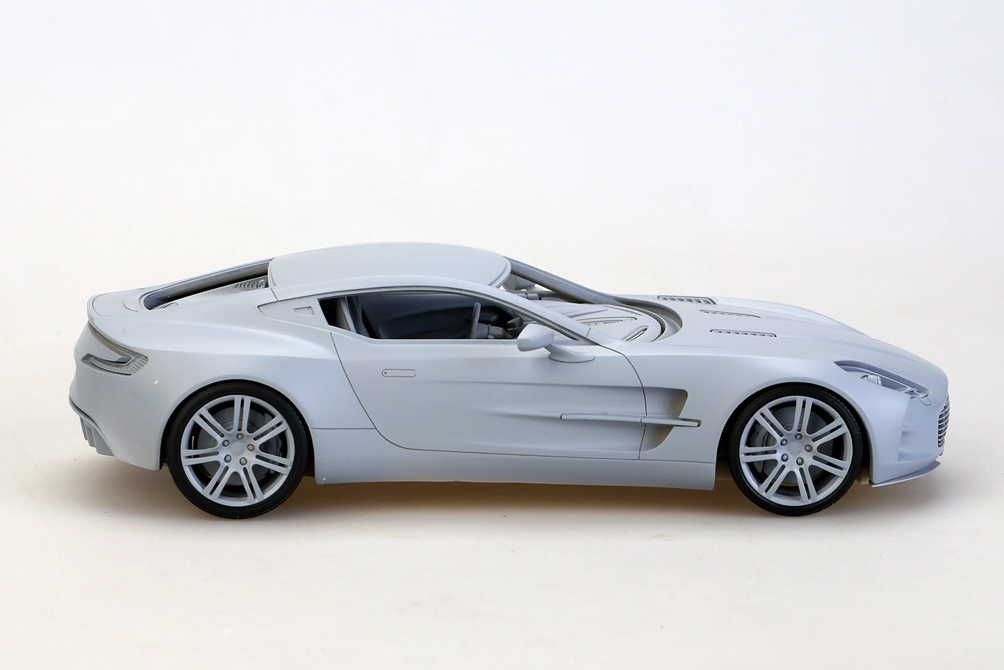 Alpha Model - Aston Martin ONE77 - 1/24