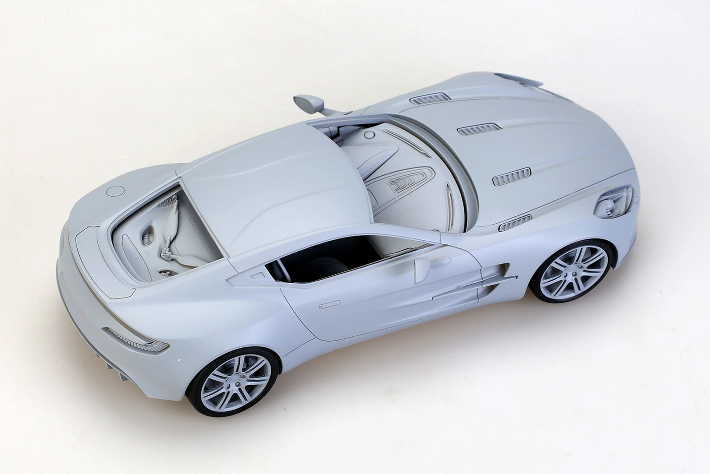 Alpha Model - Aston Martin ONE77 - 1/24
