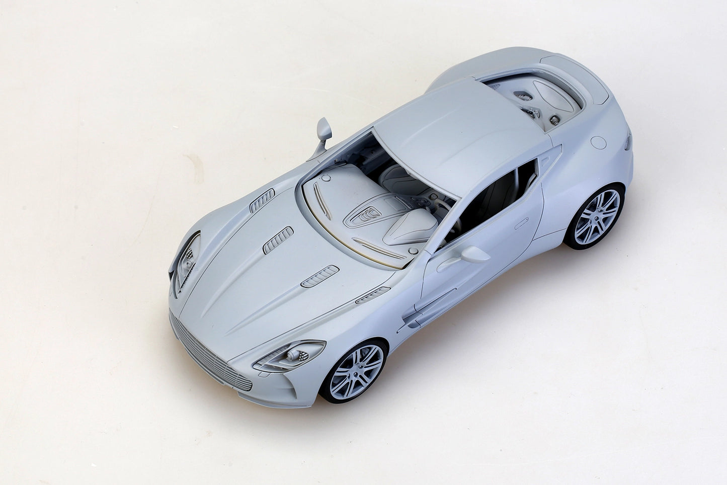 Alpha Model - Aston Martin ONE77 - 1/24