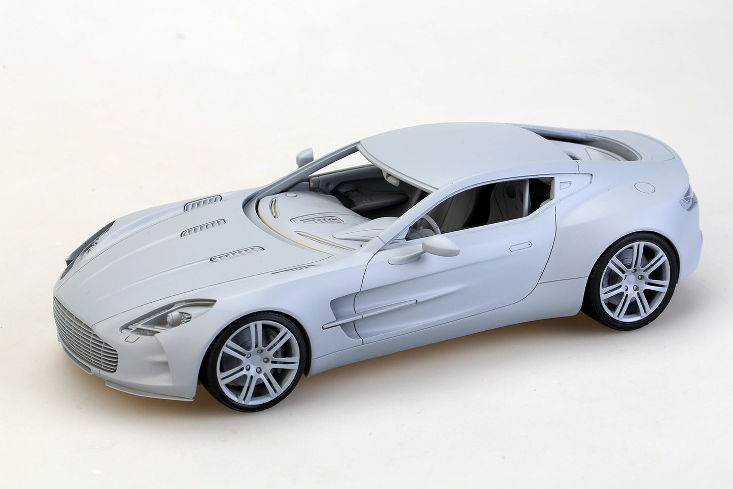 Alpha Model - Aston Martin ONE77 - 1/24