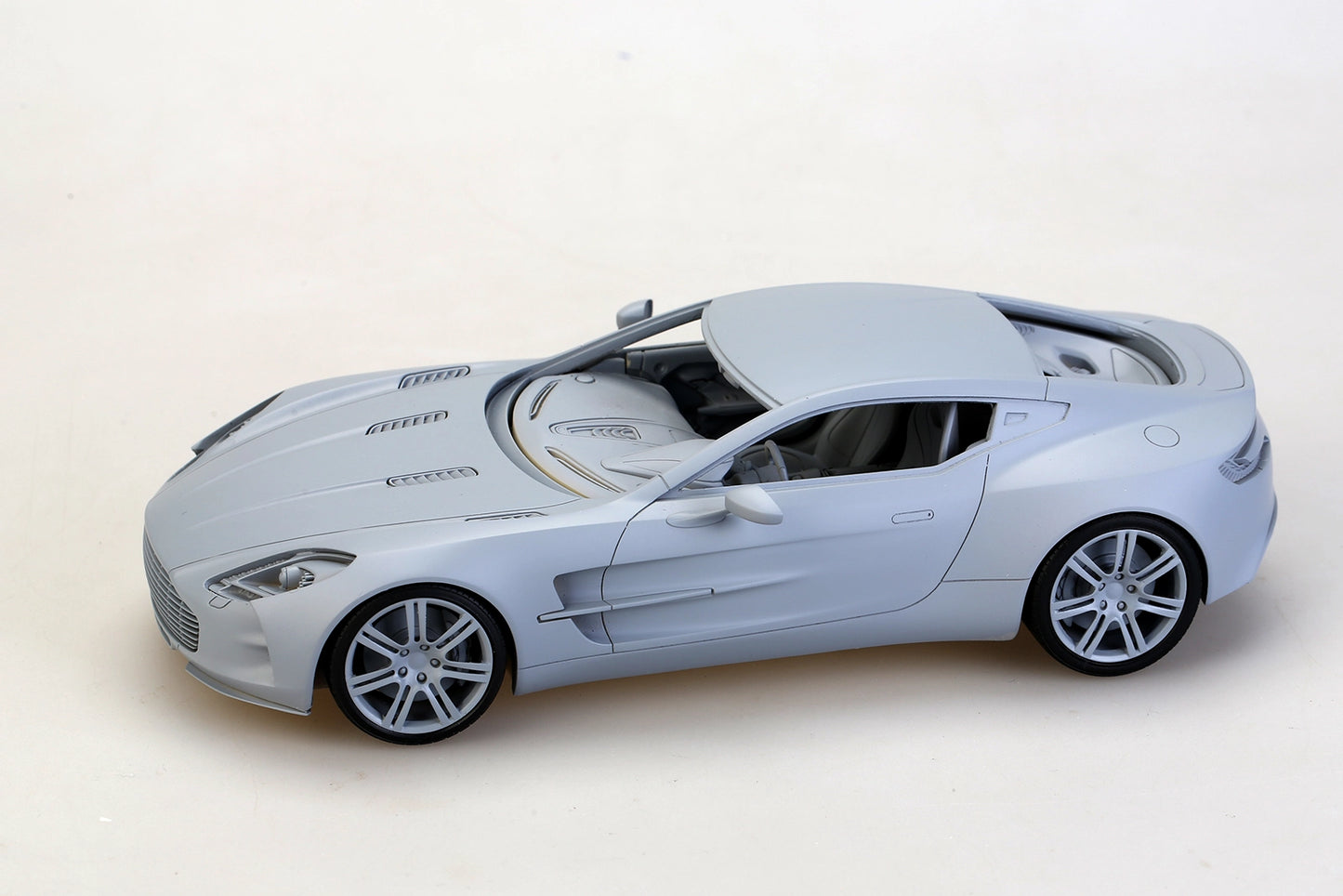 Alpha Model - Aston Martin ONE77 - 1/24