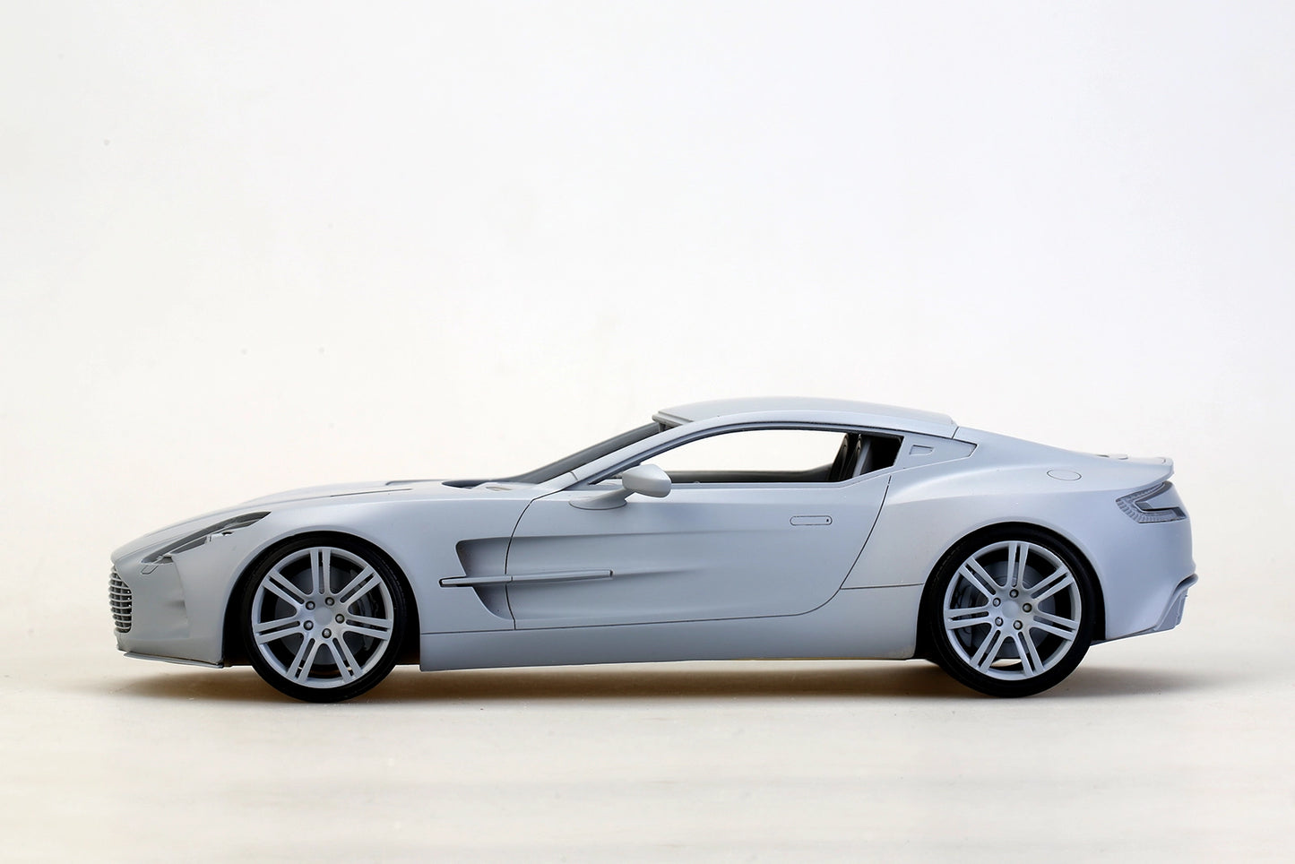 Alpha Model - Aston Martin ONE77 - 1/24