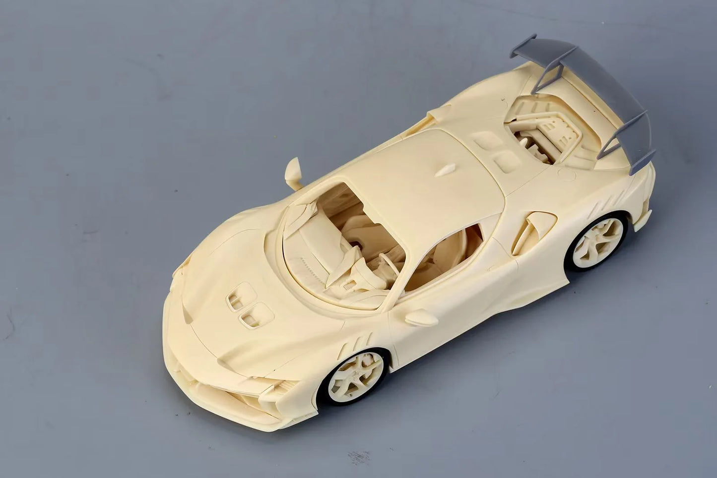 Alpha Model - Ferrari SF900XX Stradale - 1/24