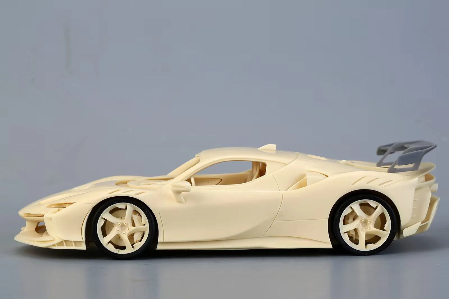 Alpha Model - Ferrari SF900XX Stradale - 1/24